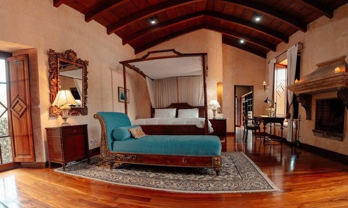 Antigua Guatemala Cama Y Desayuno | Boutique Sharazade Stay, Pool in Antigua