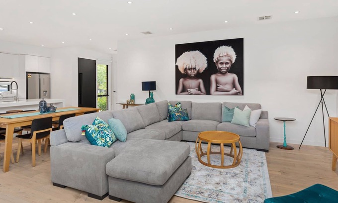 Murrumbeena Casa | BOUTIQUE STAYS - Sunnyside