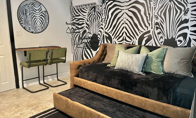 Central Fort Lauderdale Apartamento | Boutique Studio with Enclosed yard!