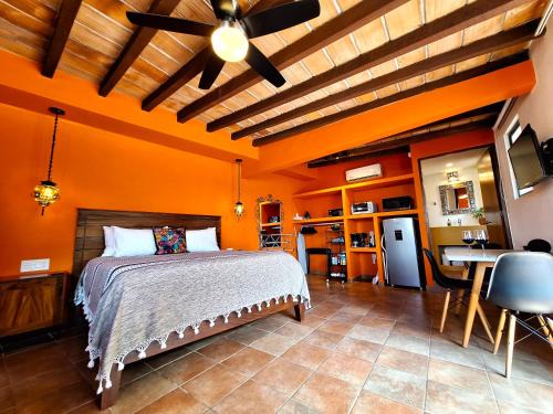 Cerro Apartamento | Boutique Studio with Terrace, Heated Pool & Fast Wi-Fi, Walk to Malecón
