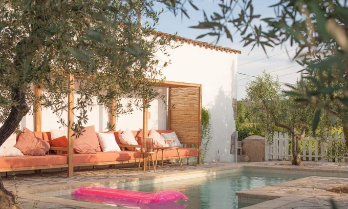 Torrelles de Foix Otro | Boutique wine farm with comfortable en suite rooms, epic kitchen & private pool