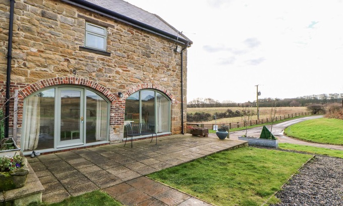 Kibblesworth Cabaña | BOWES BARN, pet friendly, character holiday cottage in Ouston