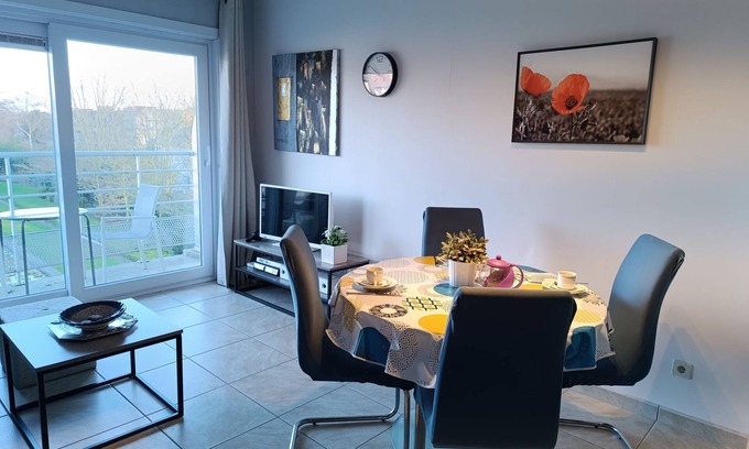 De Haan Apartamento | Bowie with shared pool by Interhome