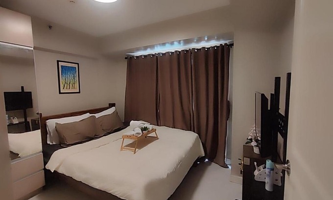 Paranaque Apartamento | BP952 With Balcony and River View