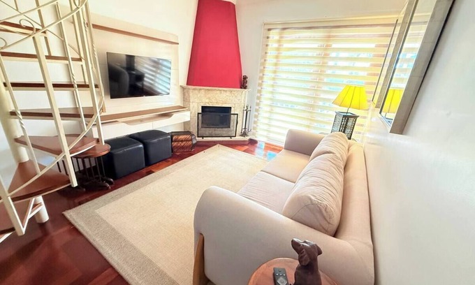 Vila Inglesa Apartamento | Duplex penthouse in the city center.
