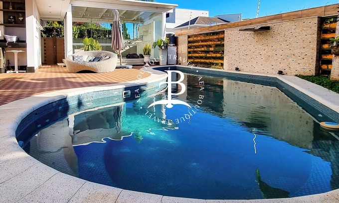 Jurere Internacional Casa | Vrbo Property