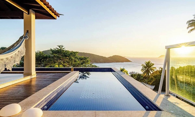 Joao Fernandes Casa | Cap Ferrat Mansion Cozy house in Búzios, with an excellent location.