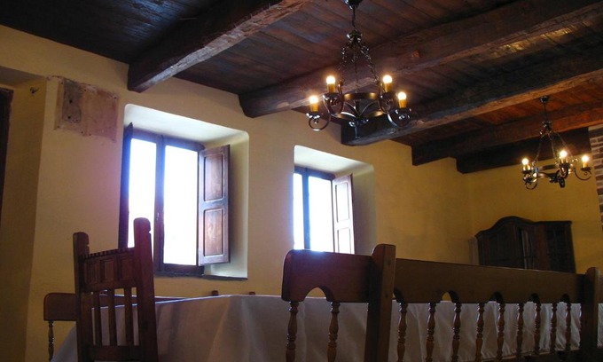 Branuelas Casa | Brañuelas, Estacion 1