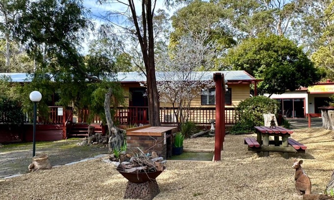 Halls Gap Cabina | Bradshaw House Self contained cabin 4