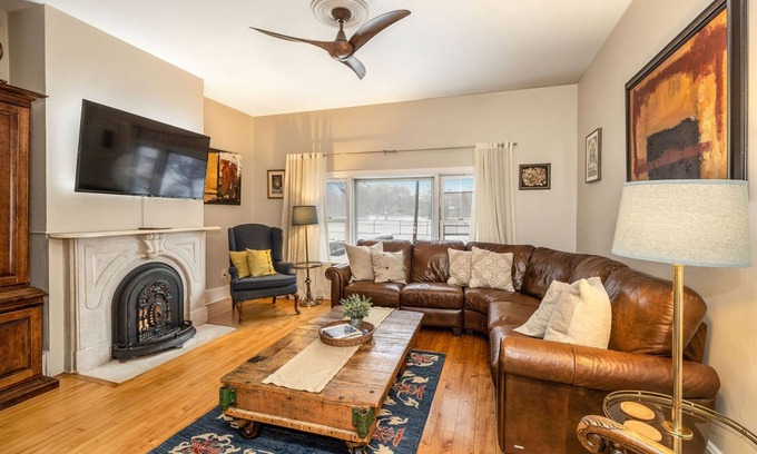Lower East Side Casa | Brady St. Inn and Gallery