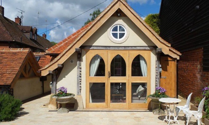 Turville Cabaña | Bramble Bank 'CartShed'-1 Bed Cottage-Sleeps 2