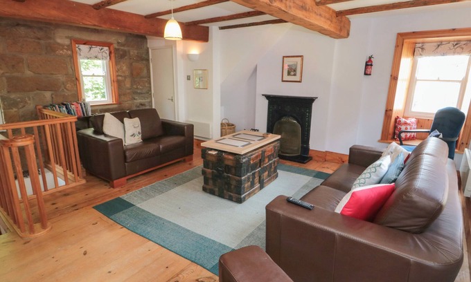 Staithes Casa | BRAMBLE CORNER COTTAGE, family friendly in Staithes