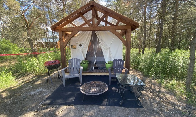 Hepworth Casa | Brand Glamping Tent, Hepworth, 3 Wooded Acres