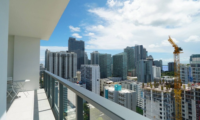 The Roads Apartamento | Brand New 1/1 Apartment in Brickell with parking