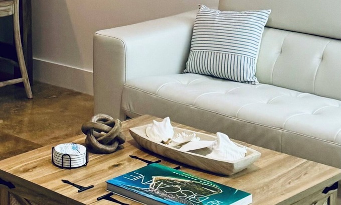 Key Biscayne Apartamento | Brand New! 1 Bdr, Pool & Beach