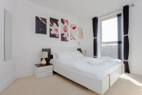Coldharbour Apartamento | Brand New 2 Bedroom 2 Bath Flat at Brixton Station and O2 for Max 7 Guests