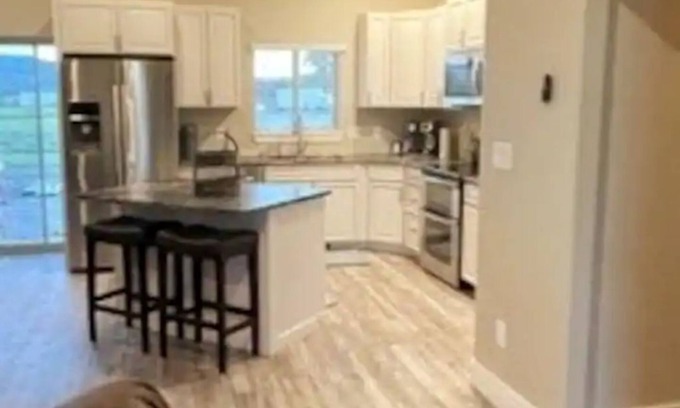 Fruita Cabaña | Brand New 3 Bedroom Cottage in the country.
