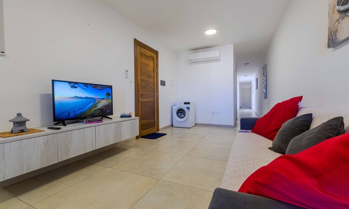 Qawra Apartamento | Brand New 3Bdr 2 Bth Apartment with Terrace C 12 Bugibba