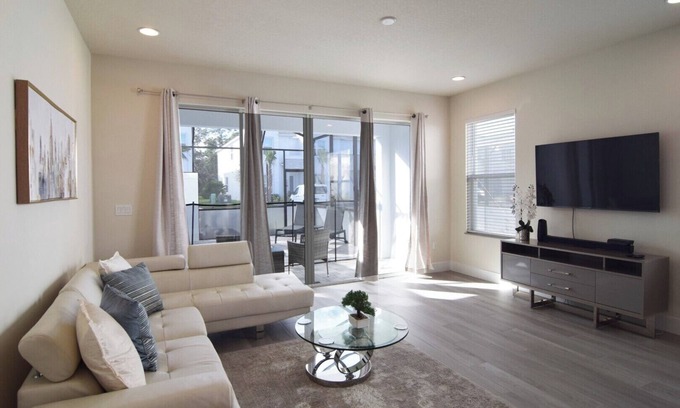 Four Corners Casa | Brand New 4 Bedroom, 3 Bath Townhome, West-Facing Dip Pool, Disney 10 miles!
