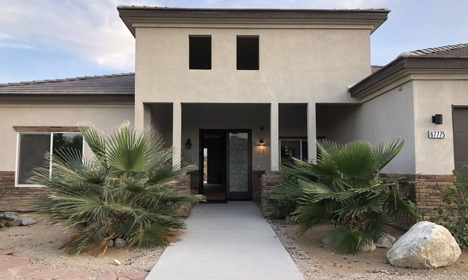 Landau Manor Casa | Nuevo 4bd 3br House a solo 7 minutos del centro de Palm Springs. Lic # 016210.