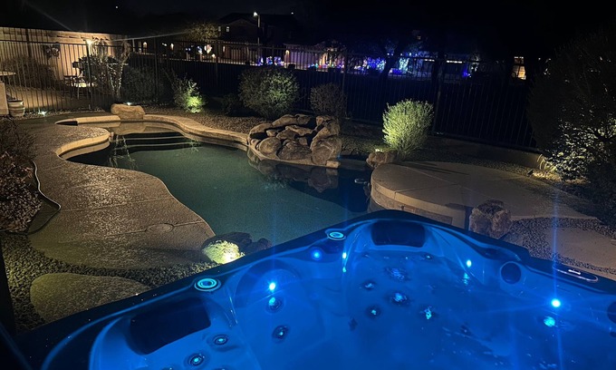Westwing Mountain Casa | Ubicación perfecta con piscina y jacuzzi. Golf, entrenamiento de primavera, compras y más