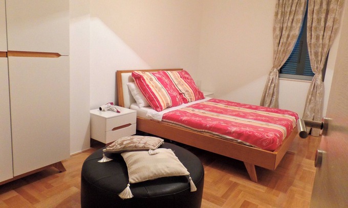 Morinj Apartamento | Apartamento nuevo con jardín privado