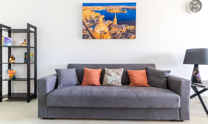 Qawra Apartamento | Brand new Beautiful and Bright 3 Bedroom 2 Bathroom Apartment H 10