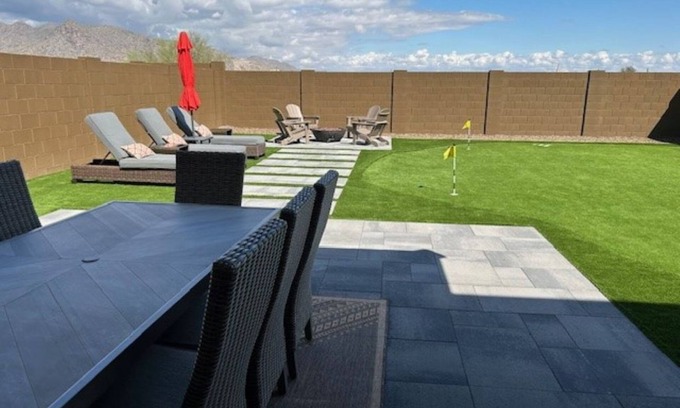Maricopa County Casa | Brand new beautiful home in Verrado/Buckeye. Perfect for golfers! Great views