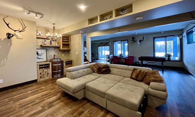 Division No. 11 Casa | Brand New Cabin Feel Walkout with Private Entrance