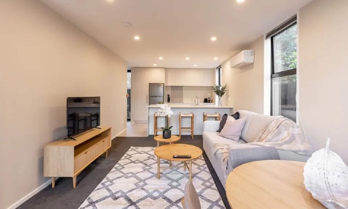 Addington Casa | Brand New & Central Townhouse