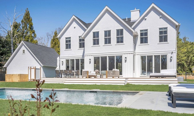 East Hampton North Casa | Brand new construction in East Hampton, perfect for families, close to town...