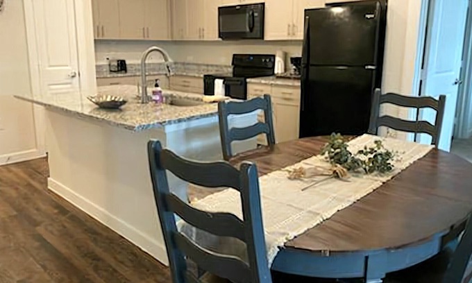 Elmo Apartamento | *~Brand New Cozy & Clean 2BD Home Away From Home~*