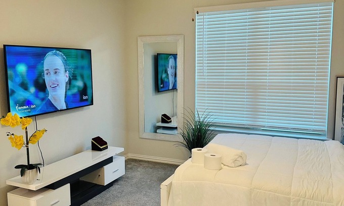 Frisco Casa | Brand new Cozy Luxury 1 bedroom in central Frisco with WiFi,AC and all you need