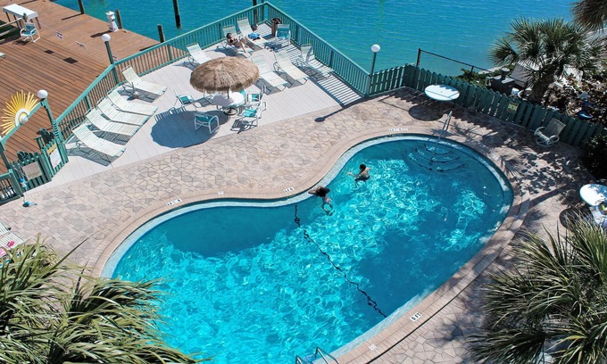 Clearwater Beach Condominio | Todo nuevo - 4 habitaciones / 3 baños - $ 100. 00 de descuento en los primeros 5 alquileres