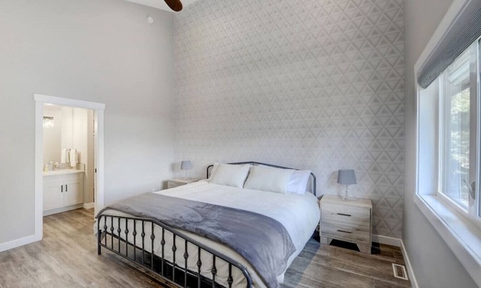Teepee Town Casa | Brand NEW! Executive Mountain HomeW/Stunning Views