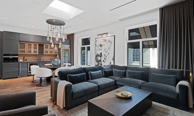 Napa Condominio | Brand New Furnished Luxury Loft in Downtown Napa’s Historic Young Building