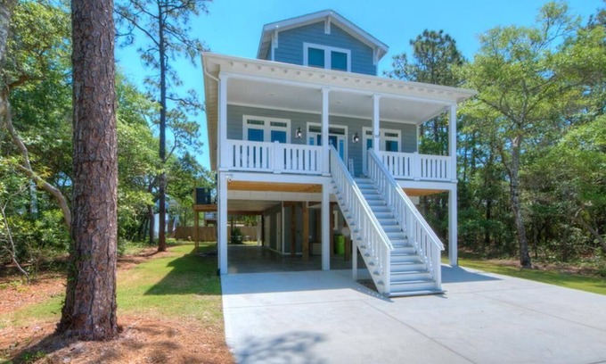 Tranquil Harbour Casa | Brand New, Gorgeous, 3BR 3.5BA House, Elevator, Dog Friendly, Sleeps 8