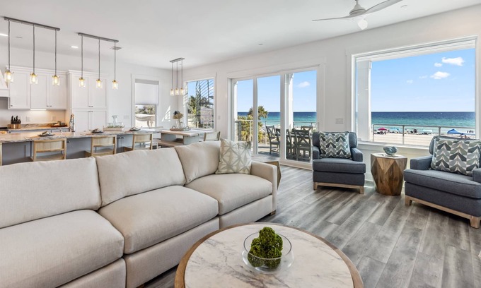 Thomas Drive Casa | Brand New Gulf Front Home. 7BR, Custom Margaritaville Cabana, Pool. Discounts!