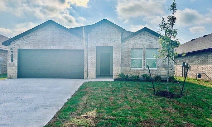 Lawton Casa | Brand New home, 4 beds Bison Ridge Retreat Ft Sill