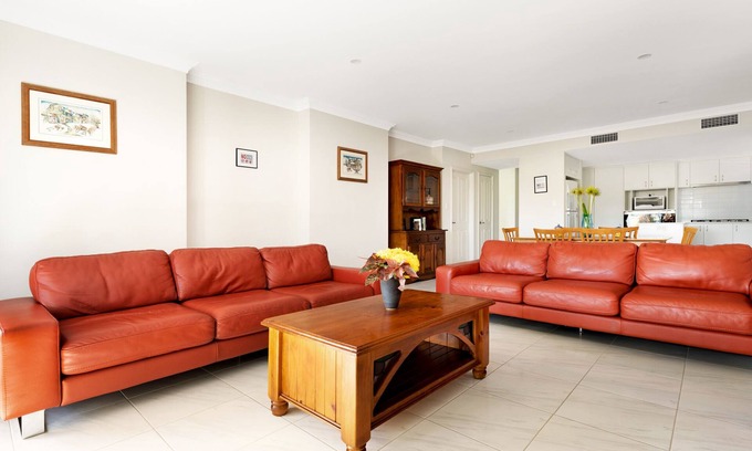 Bayswater Casa | Brand New House in Central Location For Non Smokers Only