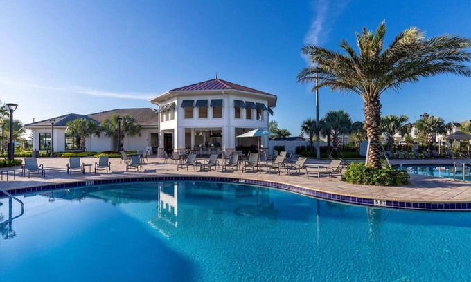 Kissimmee Villa | Brand-new Lake-view 9BR Dream Vacation House w/ Everything @ Storey Lake
