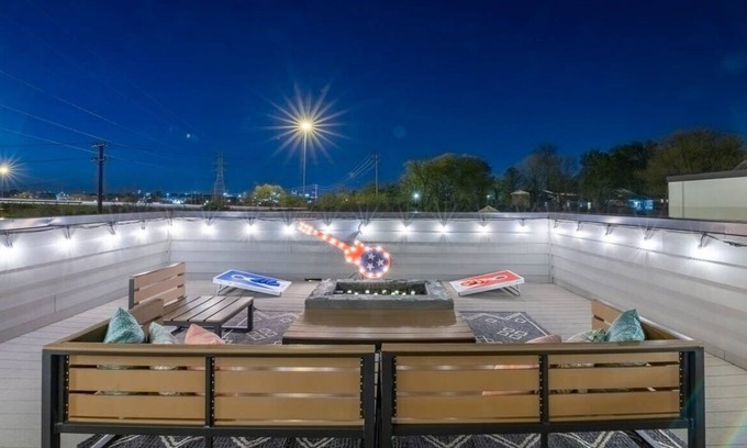 Berry Hill Casa | Brand New Large Luxury Home w Hot tub & Game Room!