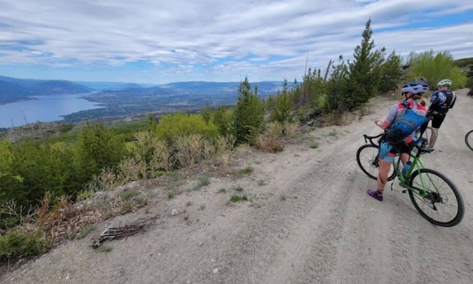 Okanagan-Similkameen Casa | Brand new, licensed suite at KVR trailhead