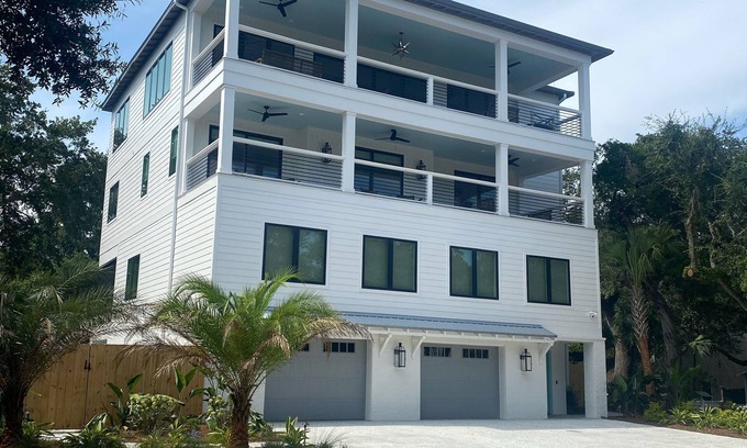 Saint Simons Island Casa | BRAND New Luxury Beach Home