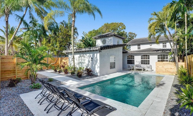Victoria Park Casa | Brand New Luxury Vacation Home with heated POOL, walk to Las Olas & Beach