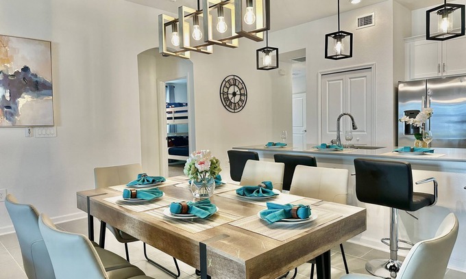 Downtown Condominio | Brand New Luxury 2 Bedroom Condo (321)