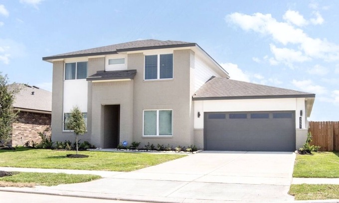 Missouri City Casa | Brand New Luxury Smart Model Home 25 min to Galleria