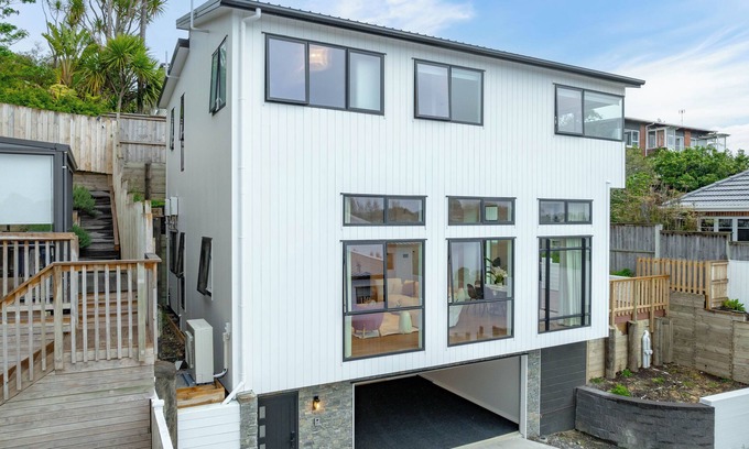 Devonport Casa | Brand New Luxury Waterfront Home Devonport with BBQ & Nespresso