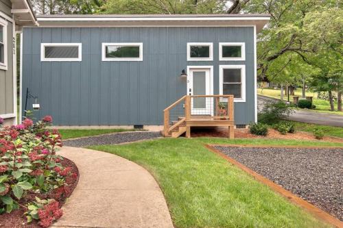 Oakley Casa | Brand New Modern Asheville Escape