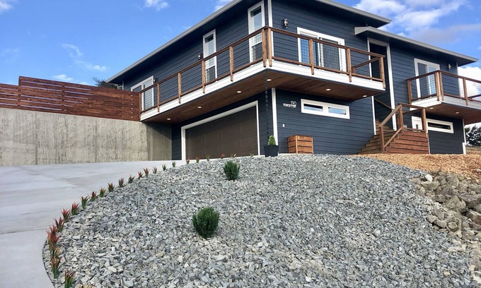 Fortuna Casa | Brand New Modern Home